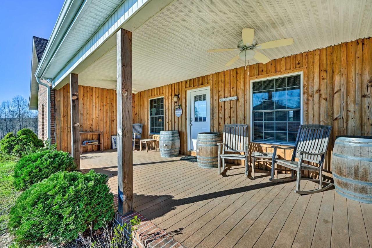 Vila Breathtaking Elkin Getaway With Vineyard Views! Exteriér fotografie