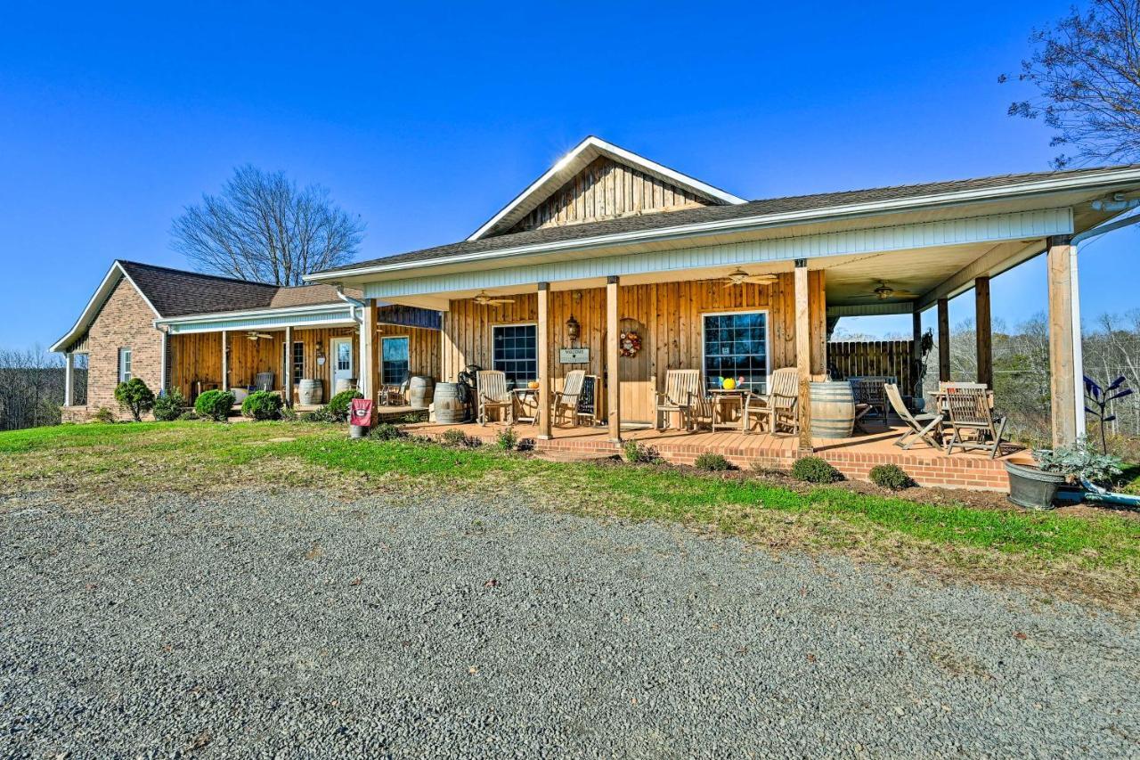 Vila Breathtaking Elkin Getaway With Vineyard Views! Exteriér fotografie
